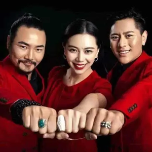 罗宾被❌吸乳歪歪漫画
